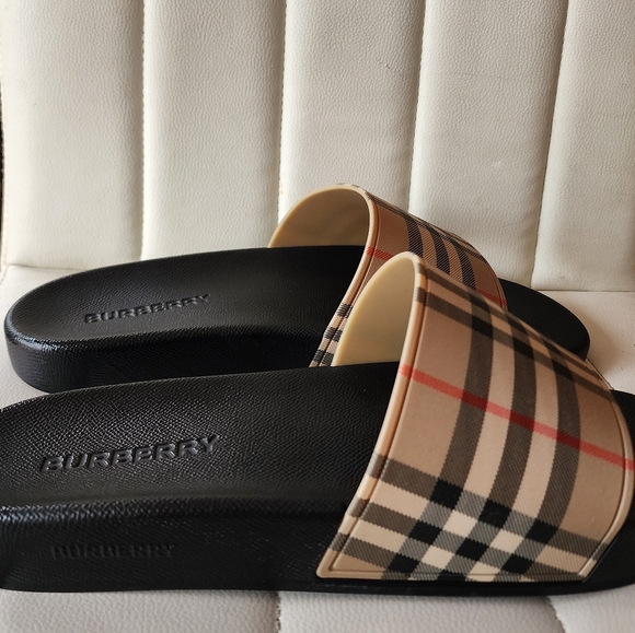 NEW AUTHENTIC MEN'S BURBERRY SANDALS SIZE 10 - Picture 14 of 16